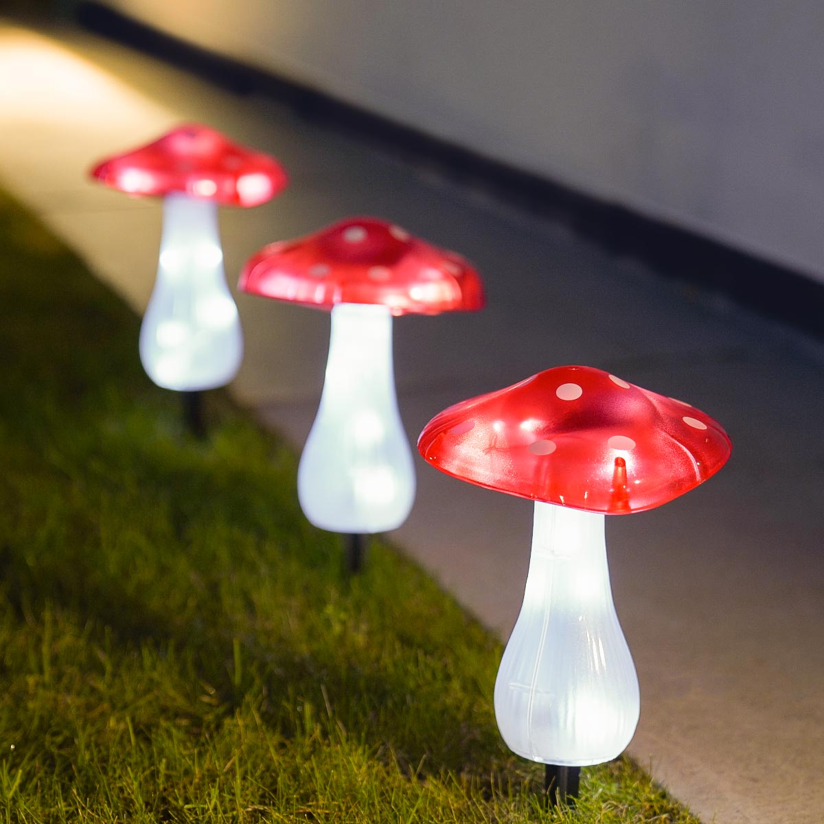 3 Toadstool Mushroom Solar Light Stakes 19cm