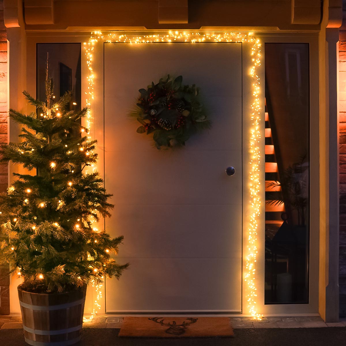 800 LED Outdoor Christmas Cluster Lights for Door Frame 5.5m
