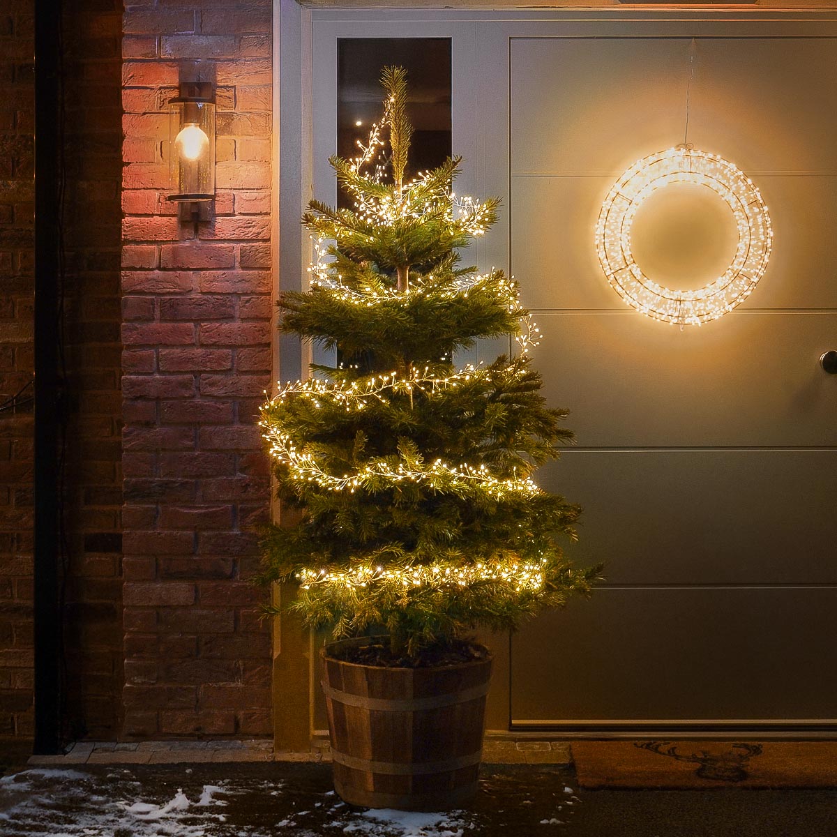 800 LED Outdoor Christmas Cluster Lights for Door Frame 5.5m