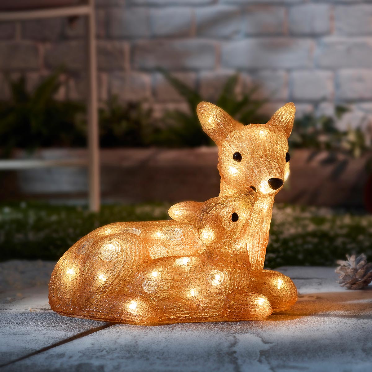 28cm Acrylic Doe & Fawn Battery Outdoor Light up Reindeer