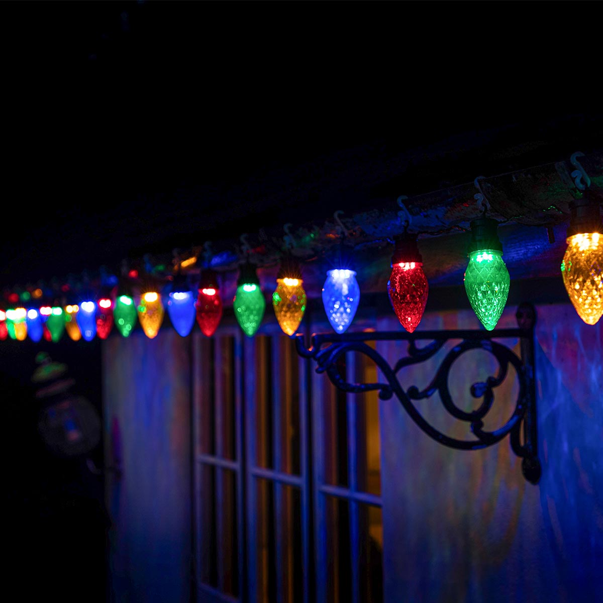 3.8m Pinecone LED Outdoor Christmas String Lights
