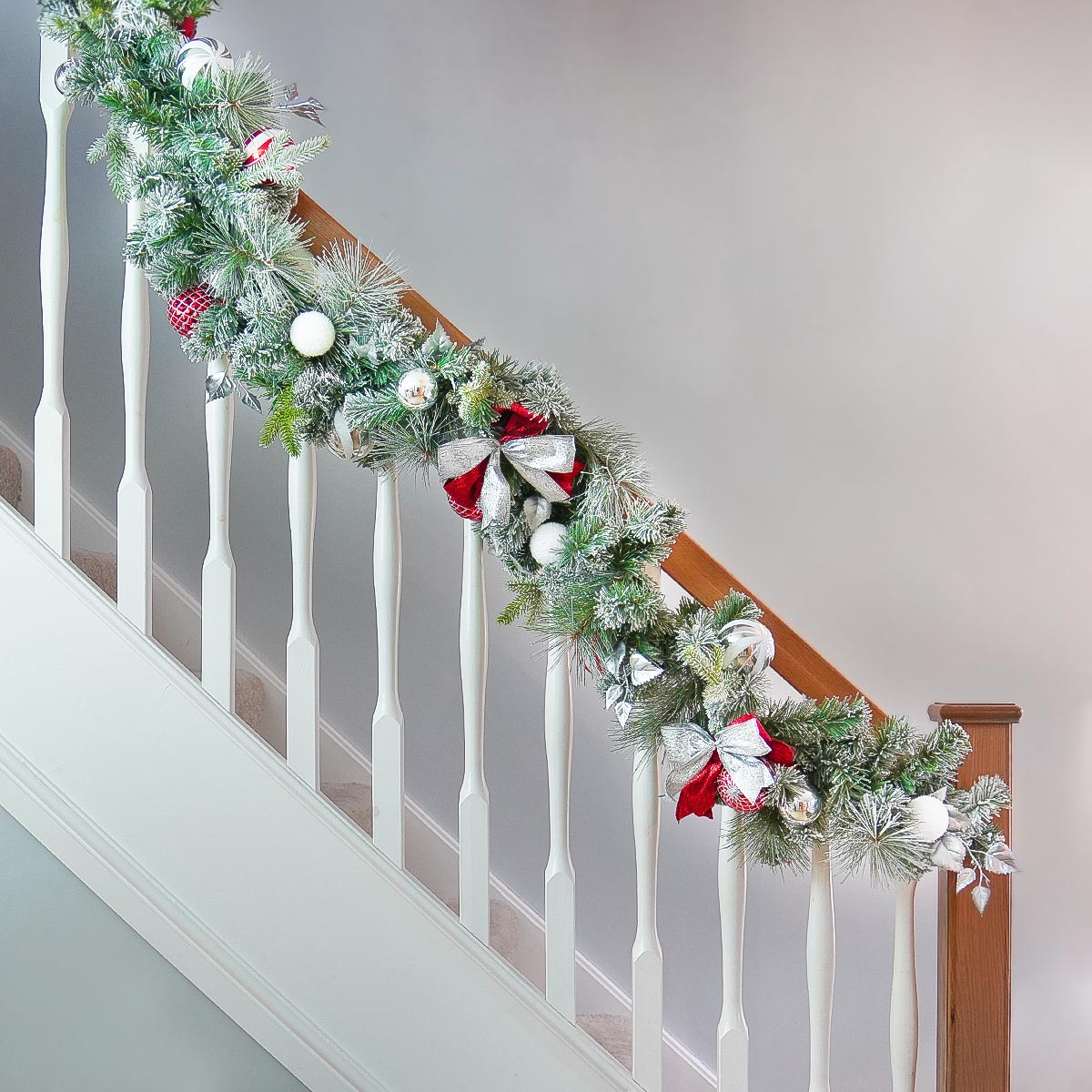1.8m Snow Flocked Lapland Outdoor Christmas Garland