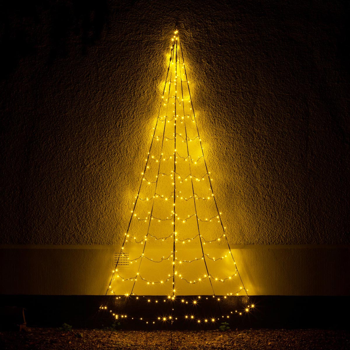 Outdoor Starry Nights LED Wall Tree