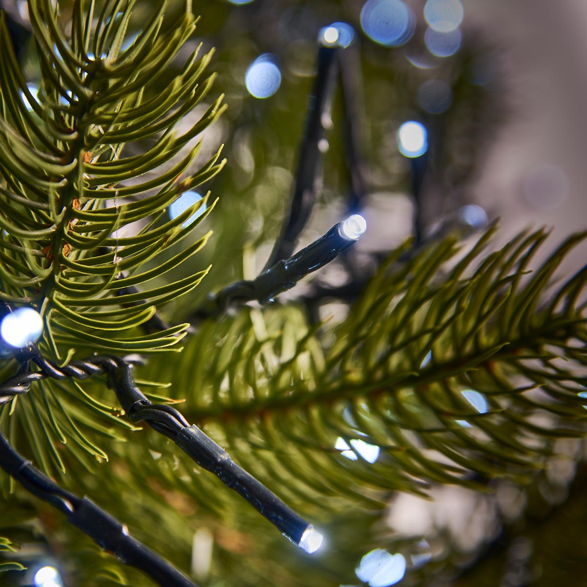 5.2m LED Outdoor Battery Cluster Lights