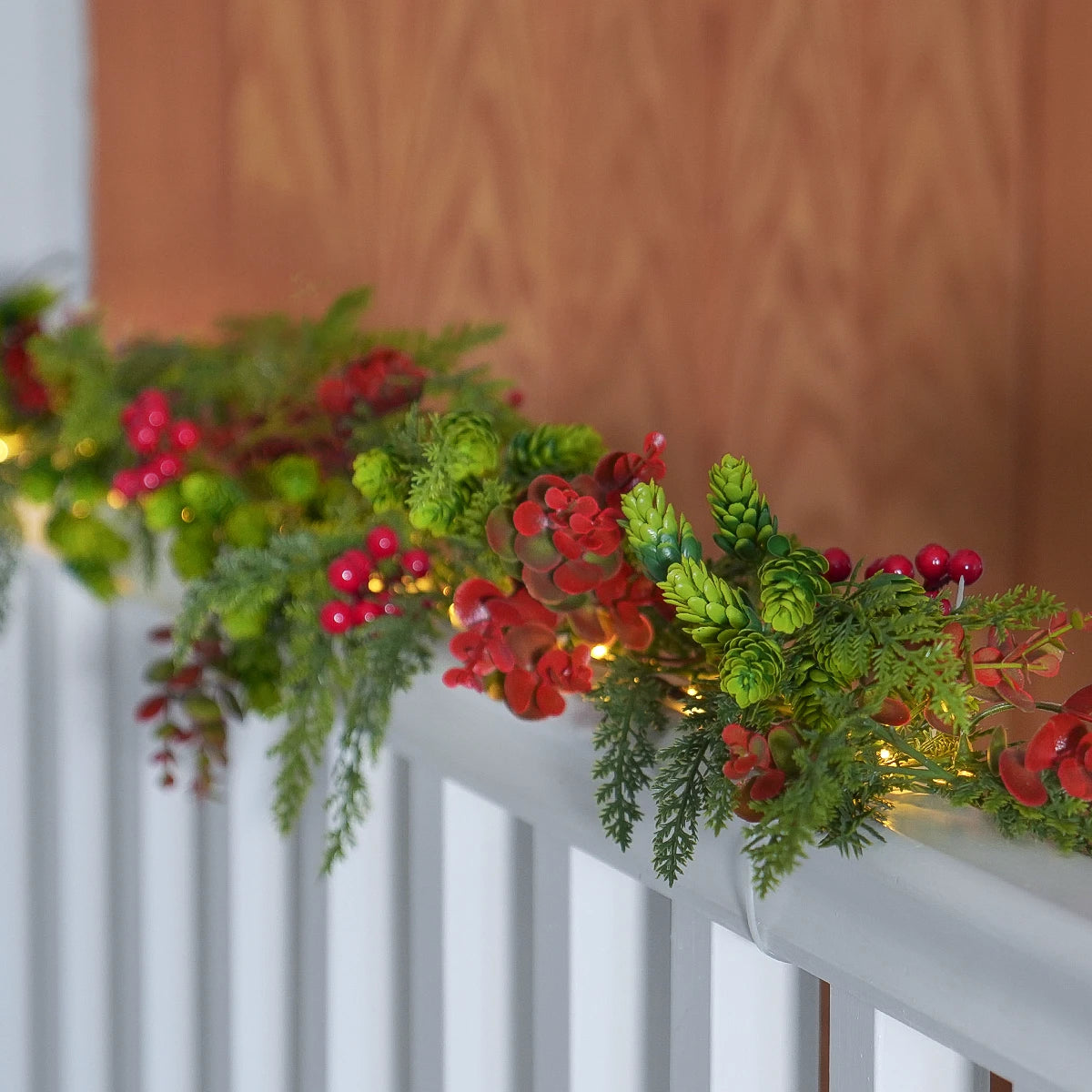 1.5m Red Berry Pre-Lit Christmas Garland - USB & Battery Operated