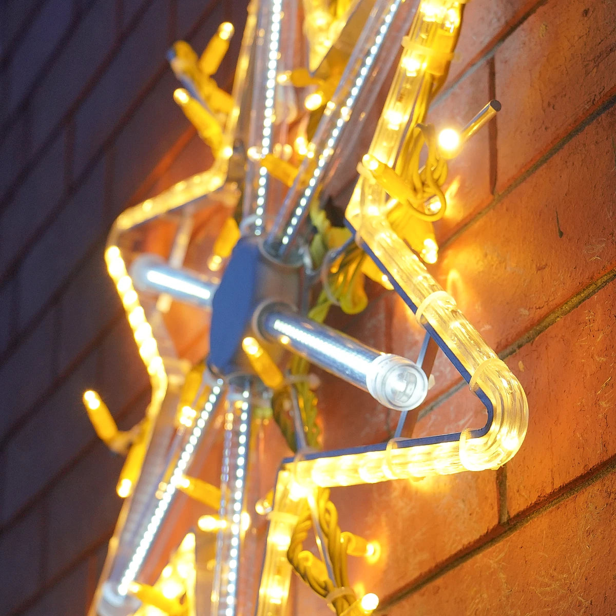 ConnectPro® 70cm Starburst Outdoor Christmas Silhouette Light