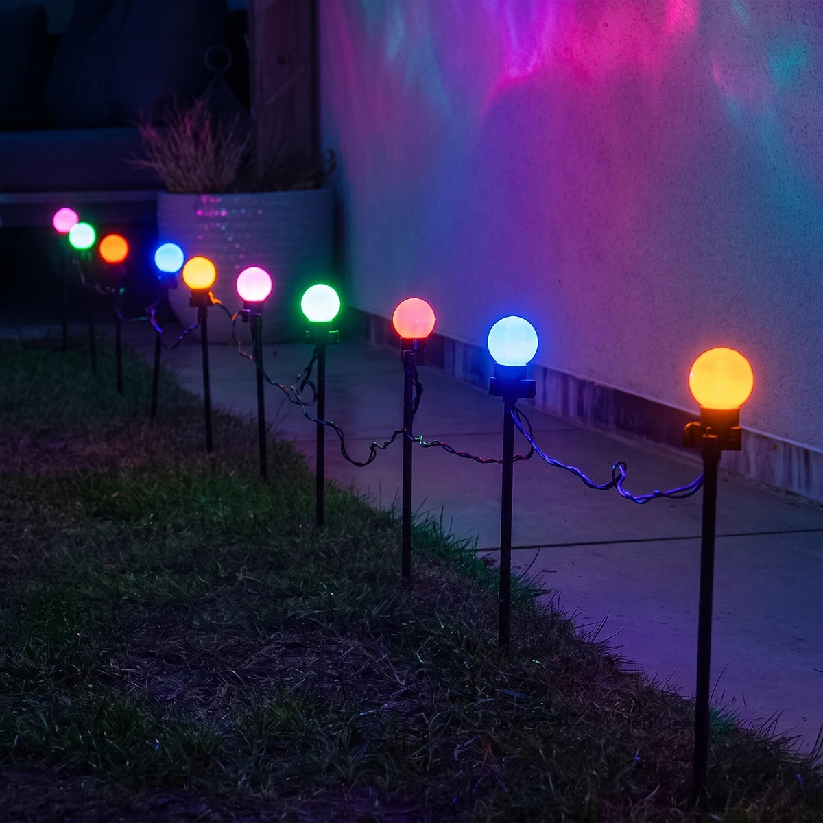 10 Colour Changing LED Ball Christmas Stake Lights 33cm