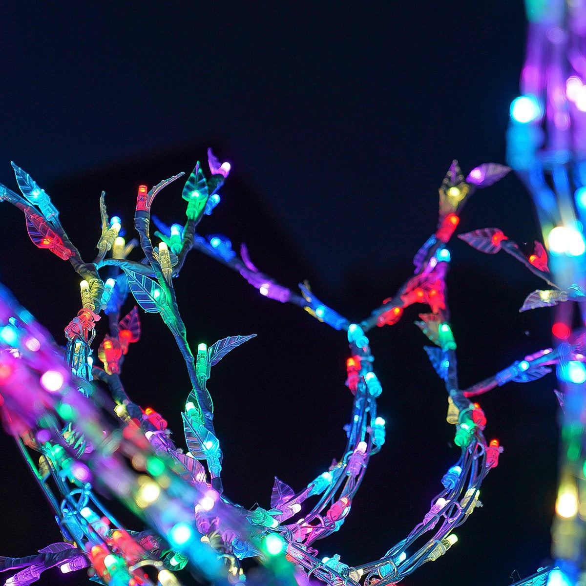2.7m Outdoor LED Tree with Remote Control - Adjustable Colours