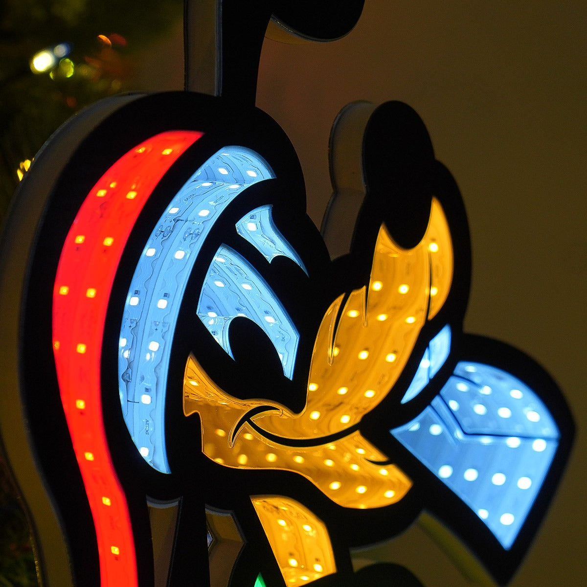 60cm Outdoor ©Disney Christmas Decoration Infinity Mirror Light Pluto
