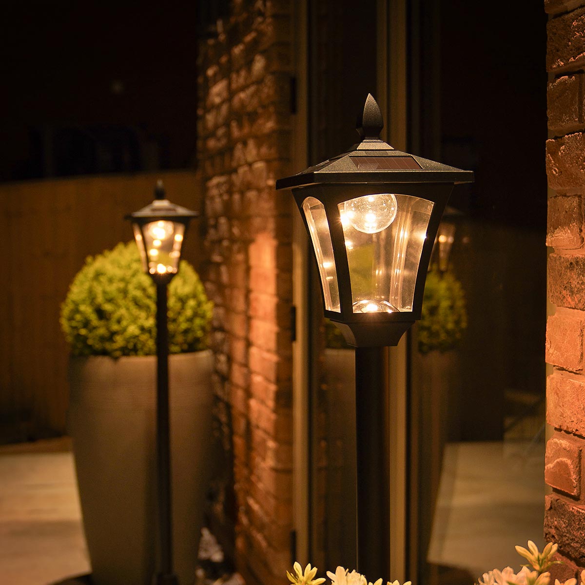 2 Black Security Solar Lamp Posts 1.2m