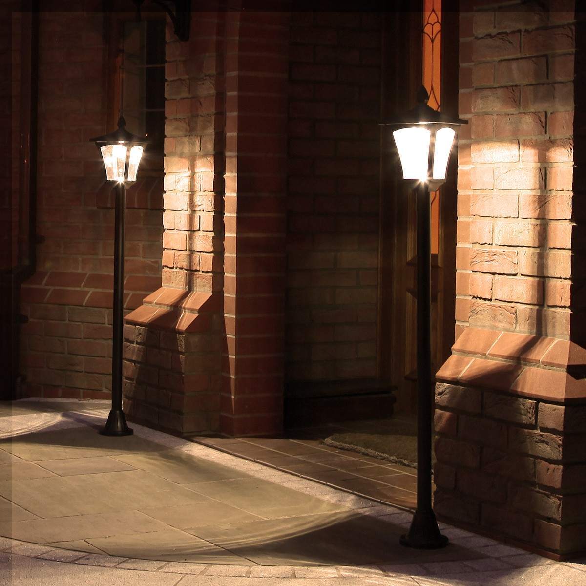 2 Black Security Solar Lamp Posts 1.2m