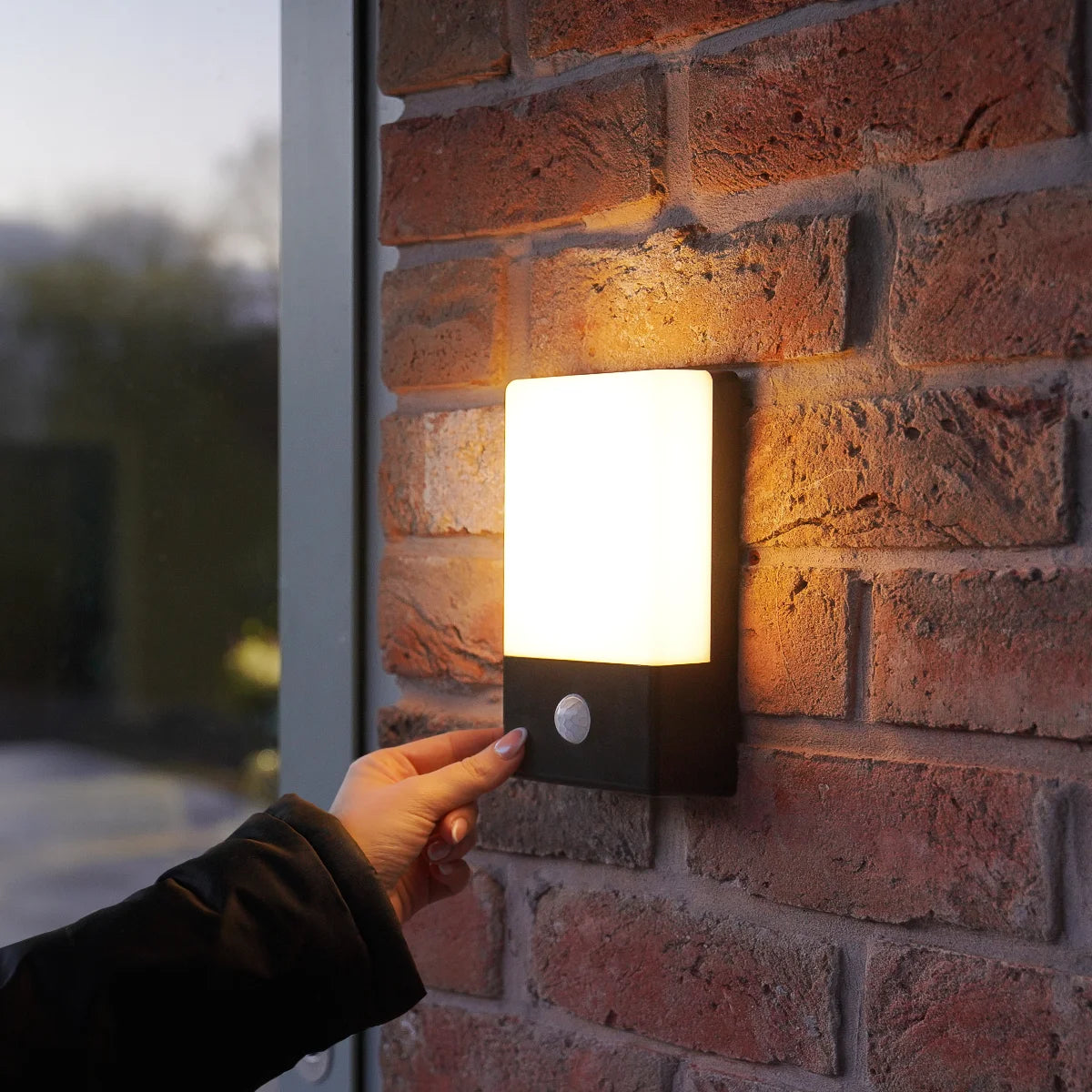 Outdoor Security Light PIR Sensor USB Rechargeable