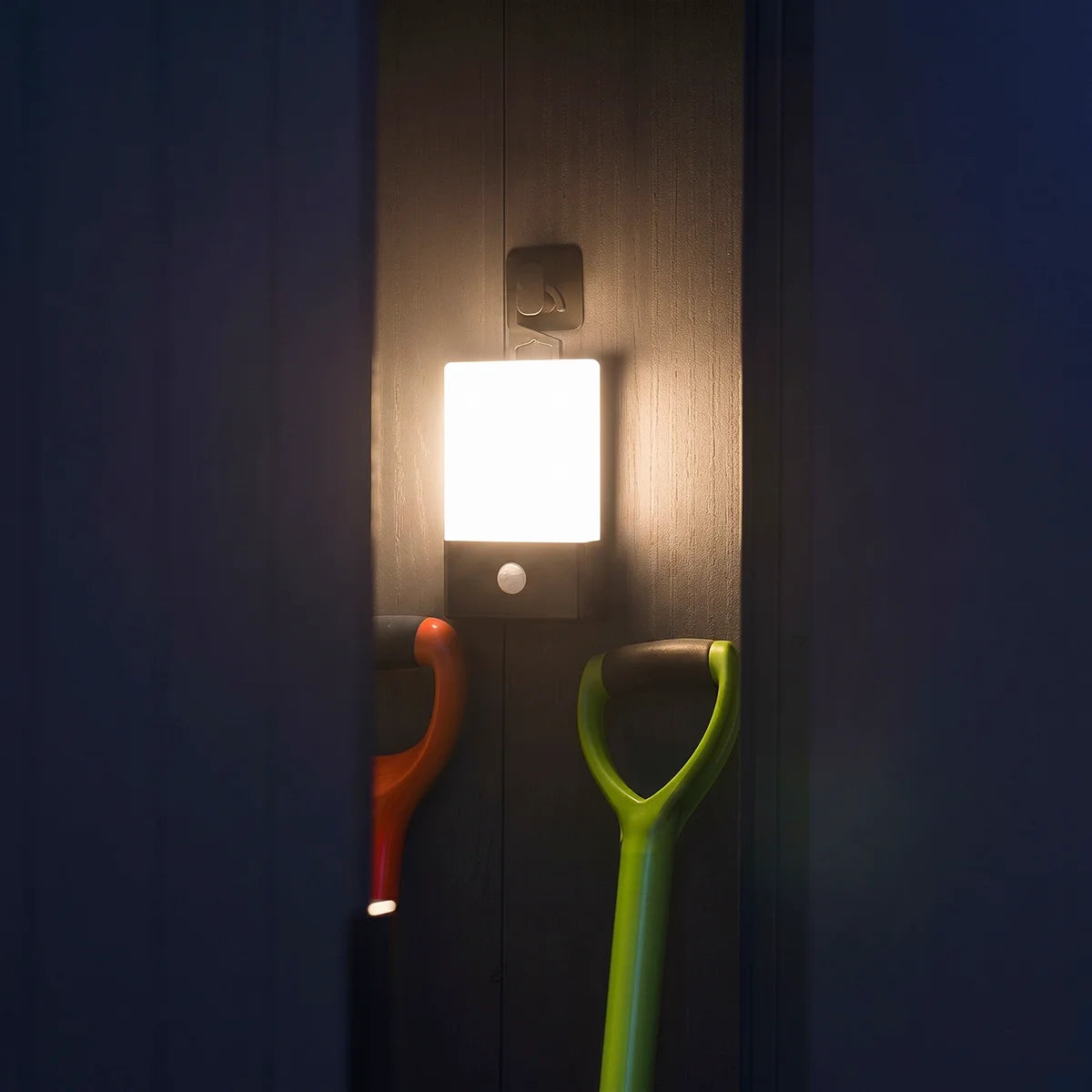 Outdoor Security Light PIR Sensor USB Rechargeable