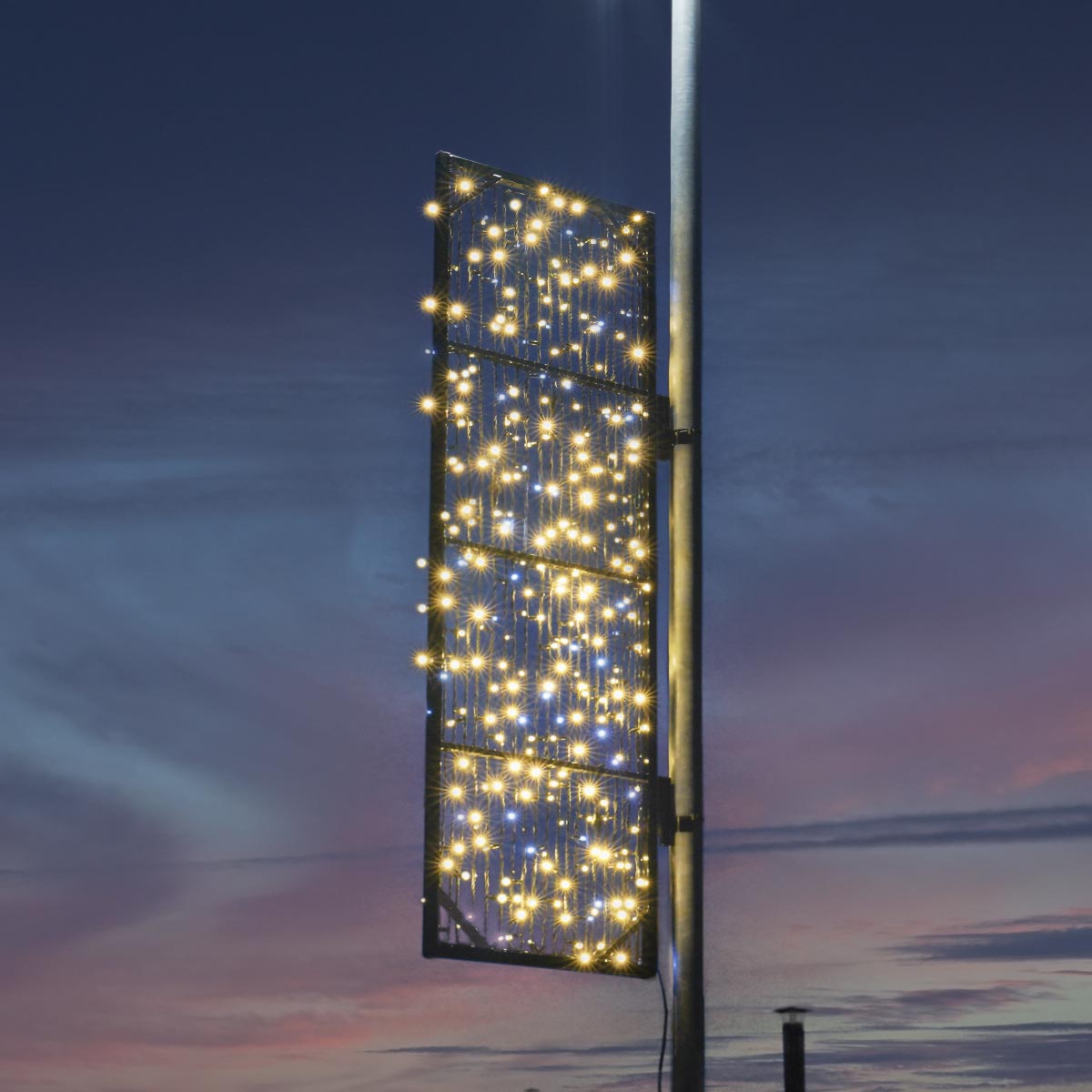 ConnectPro® 2m Outdoor Commercial Lamp Post Motif