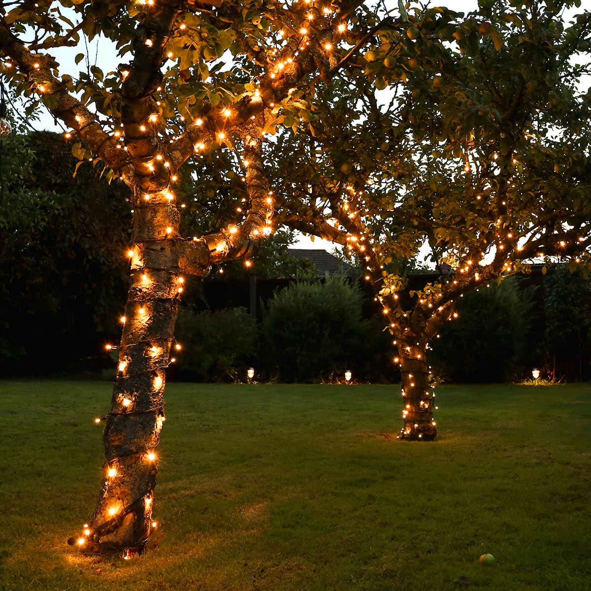 outdoor-led-string-fairy-lights-connectable-black-rubber-cable