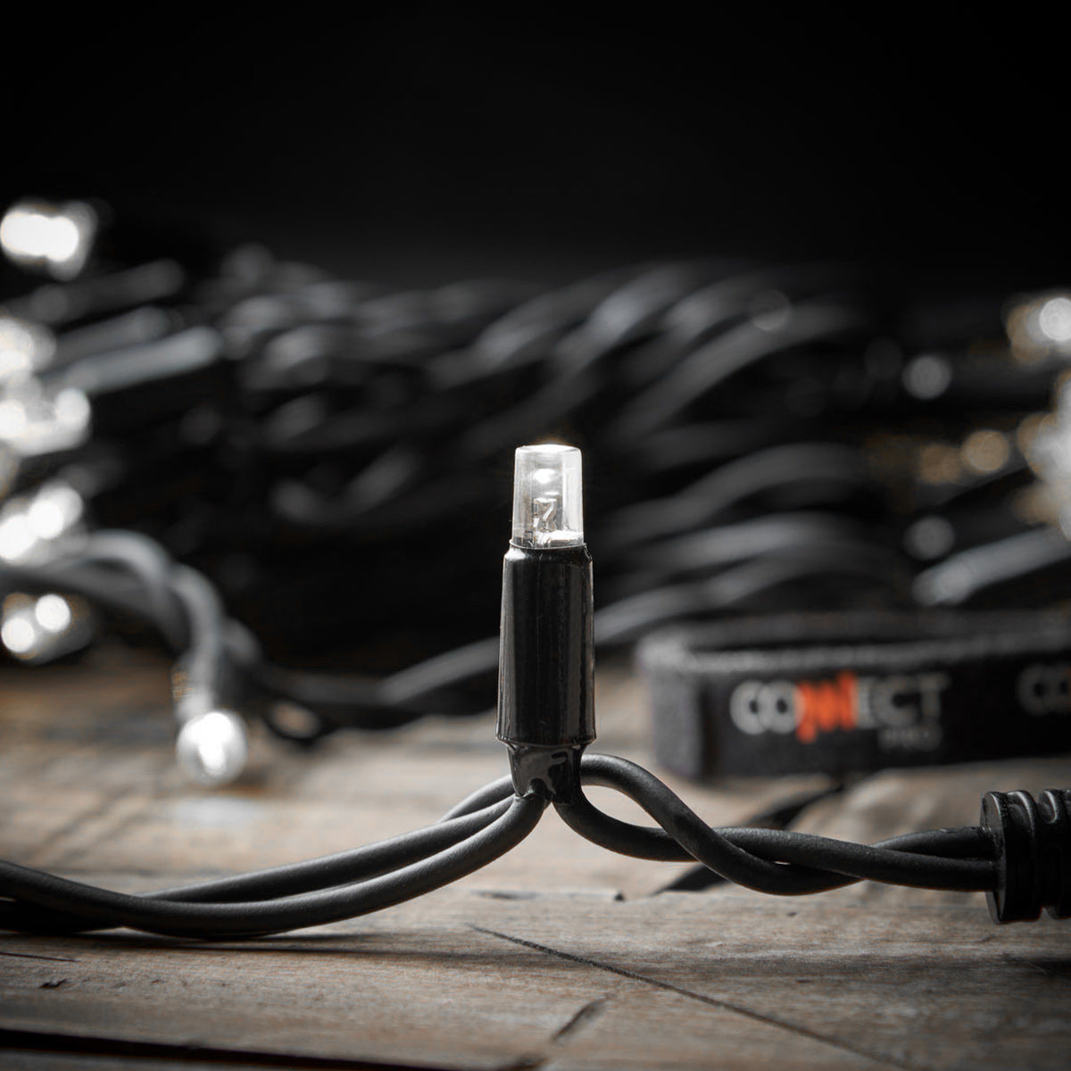 outdoor-connectpro-icicle-lights-flash-bulb-leds-connectable-black-rubber-cable