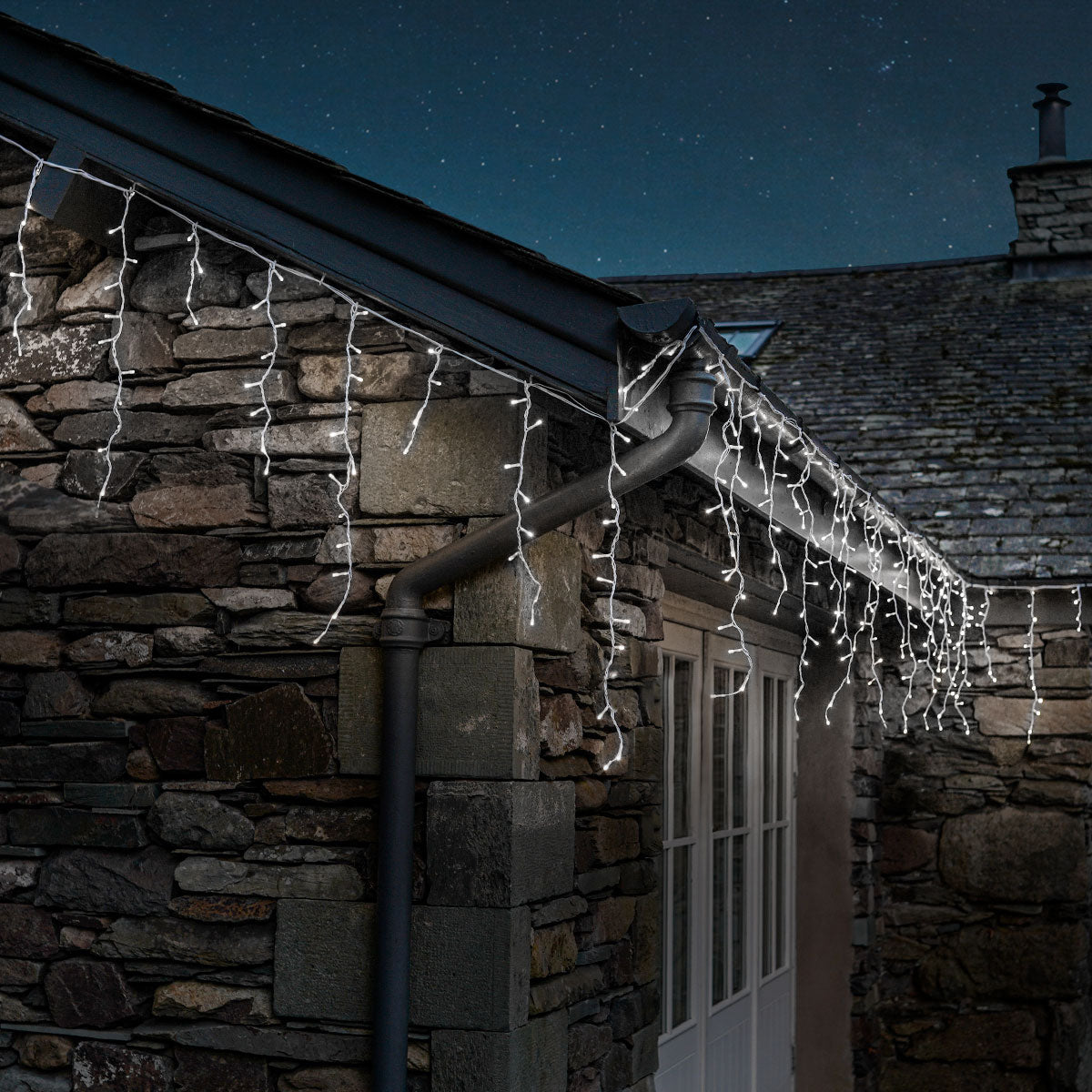 Plug In Christmas Snowing Effect Icicle Lights