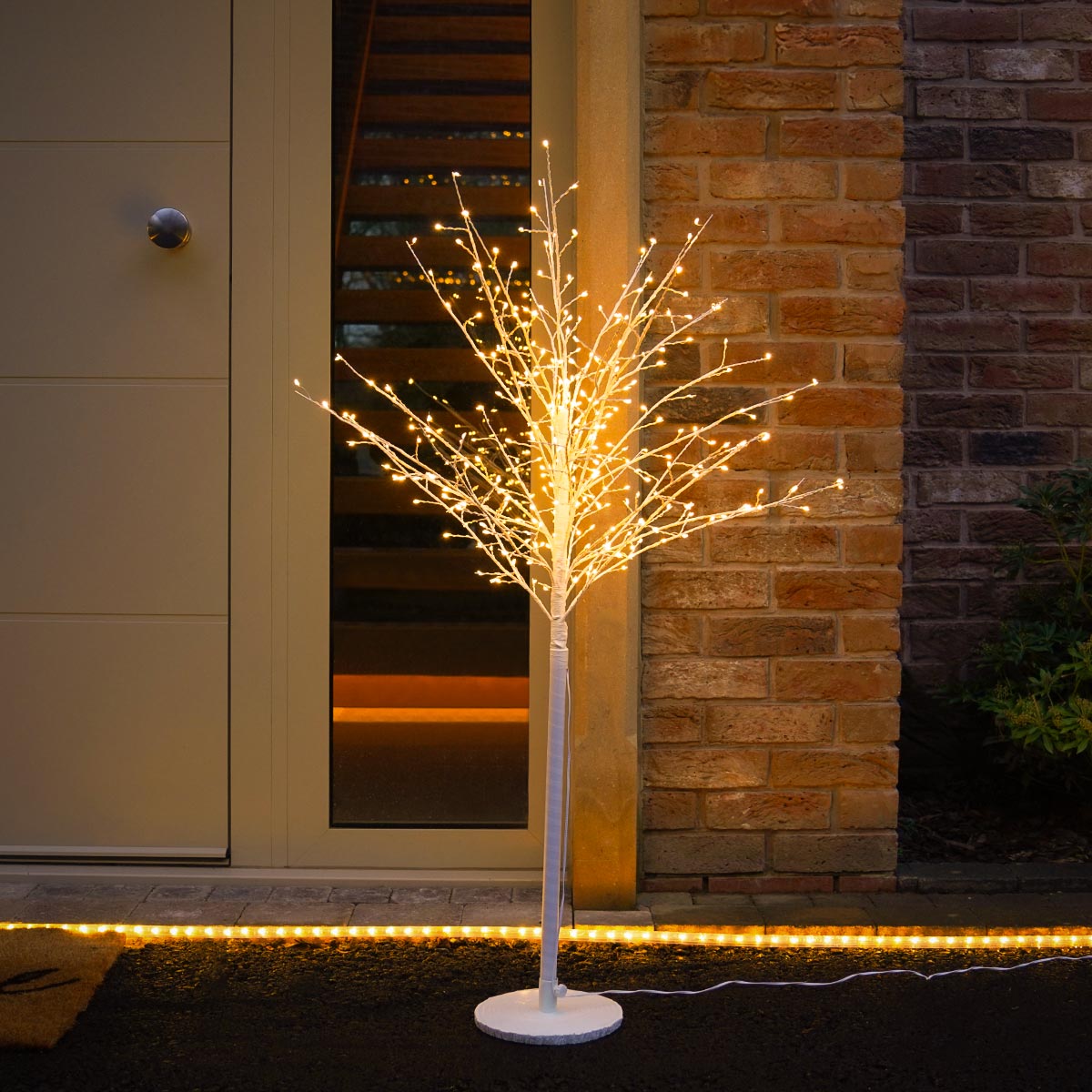 White LED Microdot Topiary Tree with Warm White LEDs