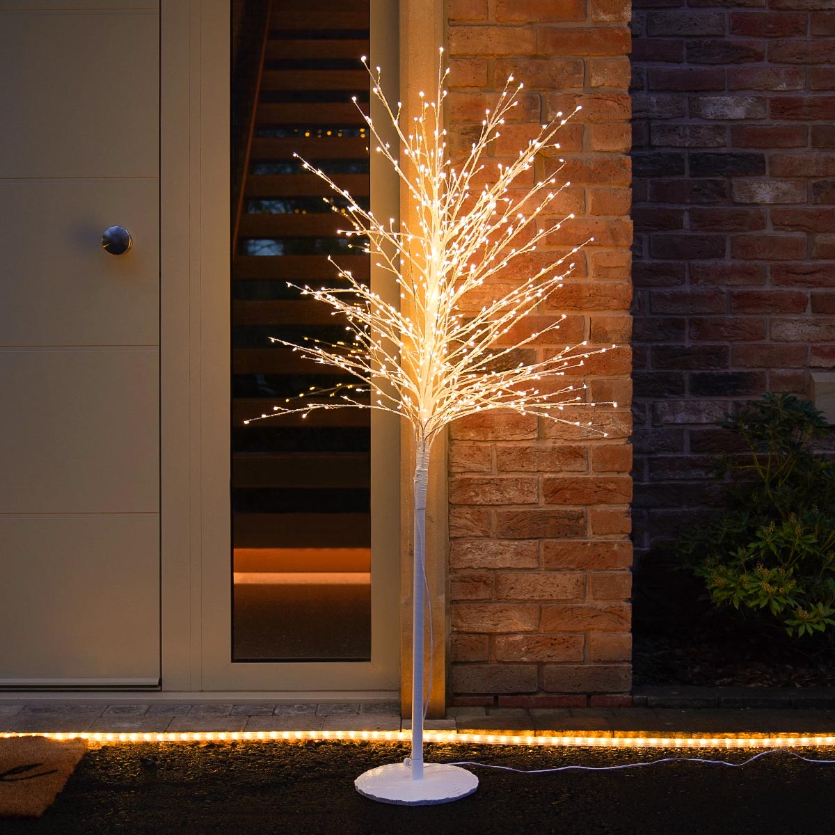 White LED Microdot Topiary Tree with Warm White LEDs