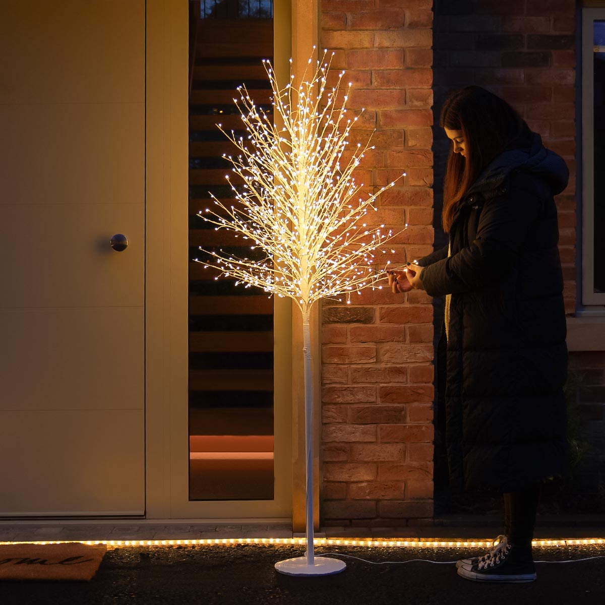 White LED Microdot Topiary Tree with Warm White LEDs