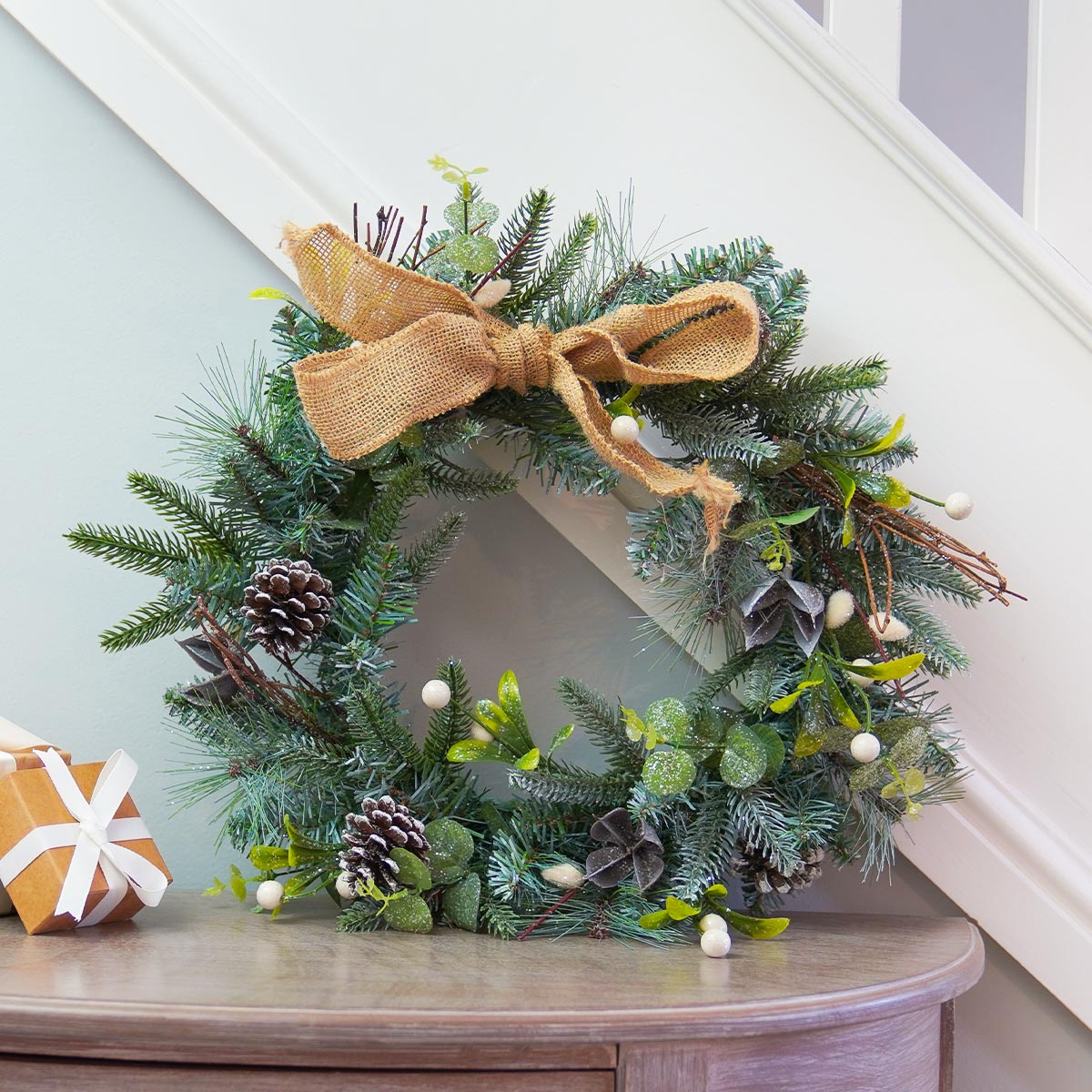 45cm White Berry and Hessian Christmas Wreath