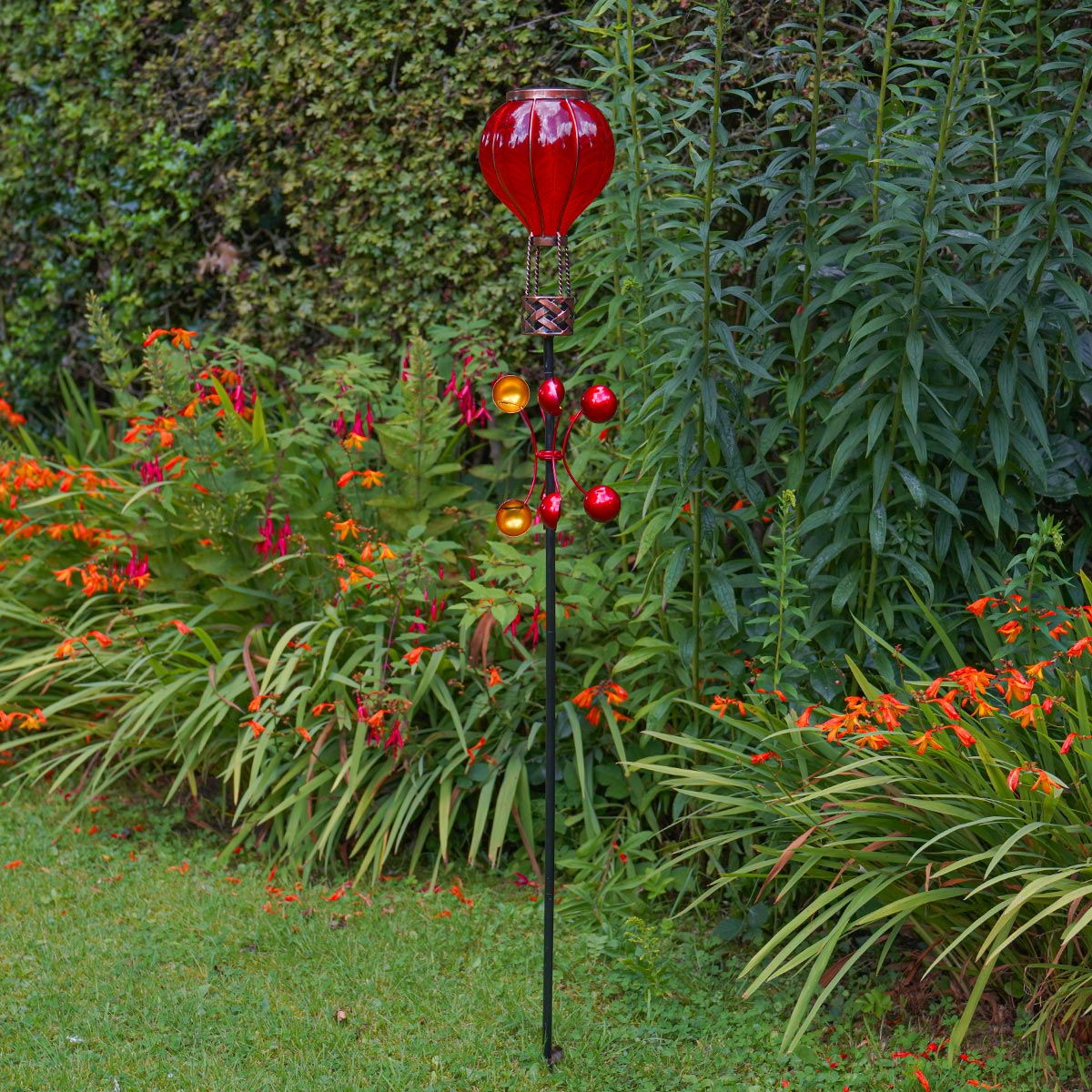 Solar Cool Flame Balloon Wind Spinner Stake Light