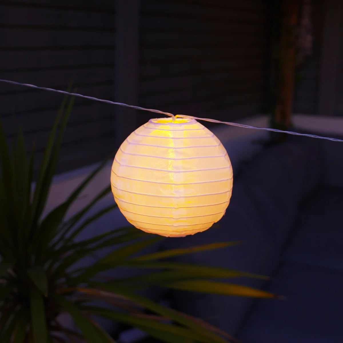 10 XL Chinese Lantern Solar Fairy Lights – Warm White LED Outdoor Garden String Lights 4.5m