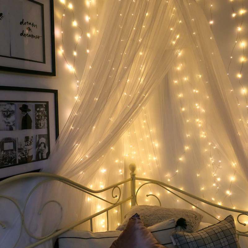 5 ways to make your bedroom look magical using fairy lights!