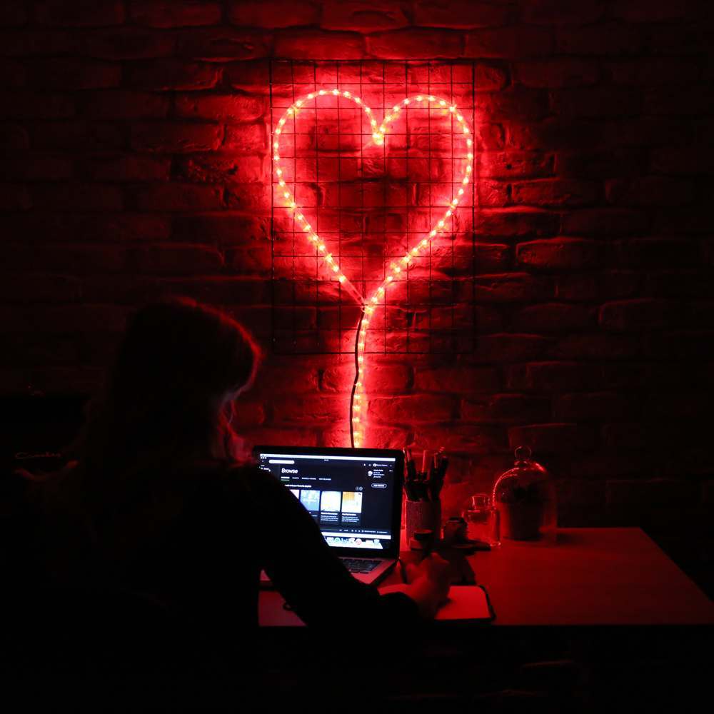Make your own neon style heart