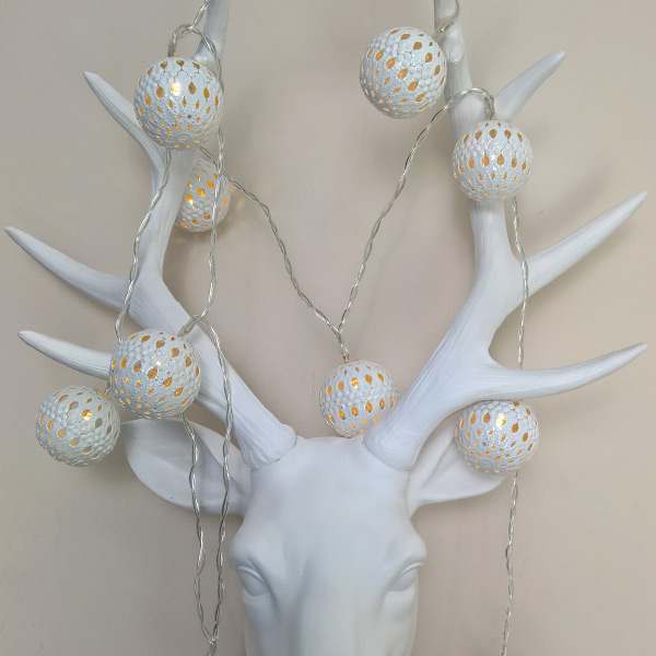 lights around stag