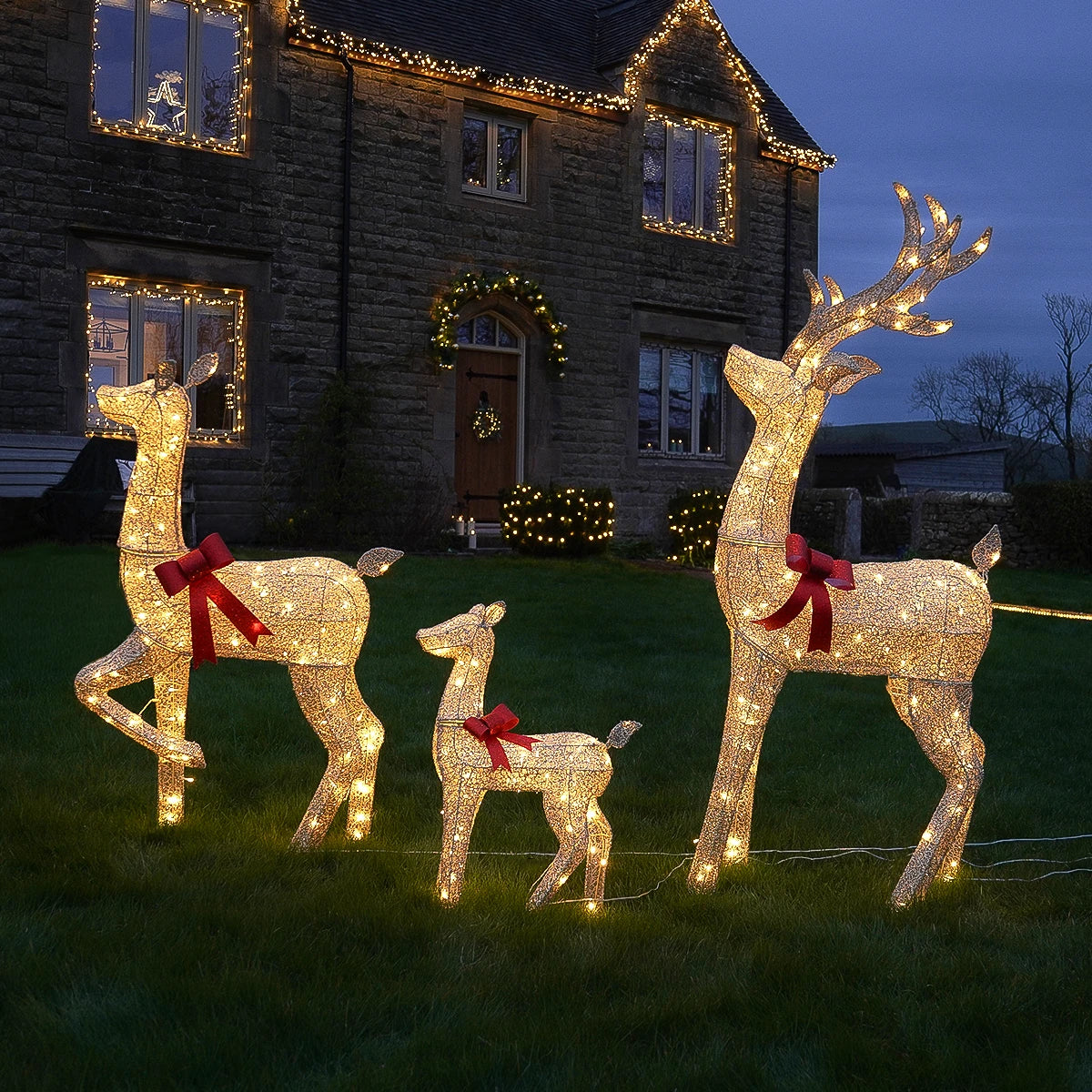 Outdoor Light up Reindeer Family Christmas Figure with Moving Head