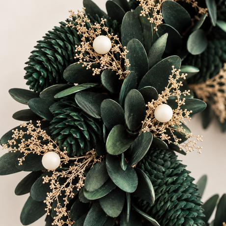 30cm White Berries Winter Wreath