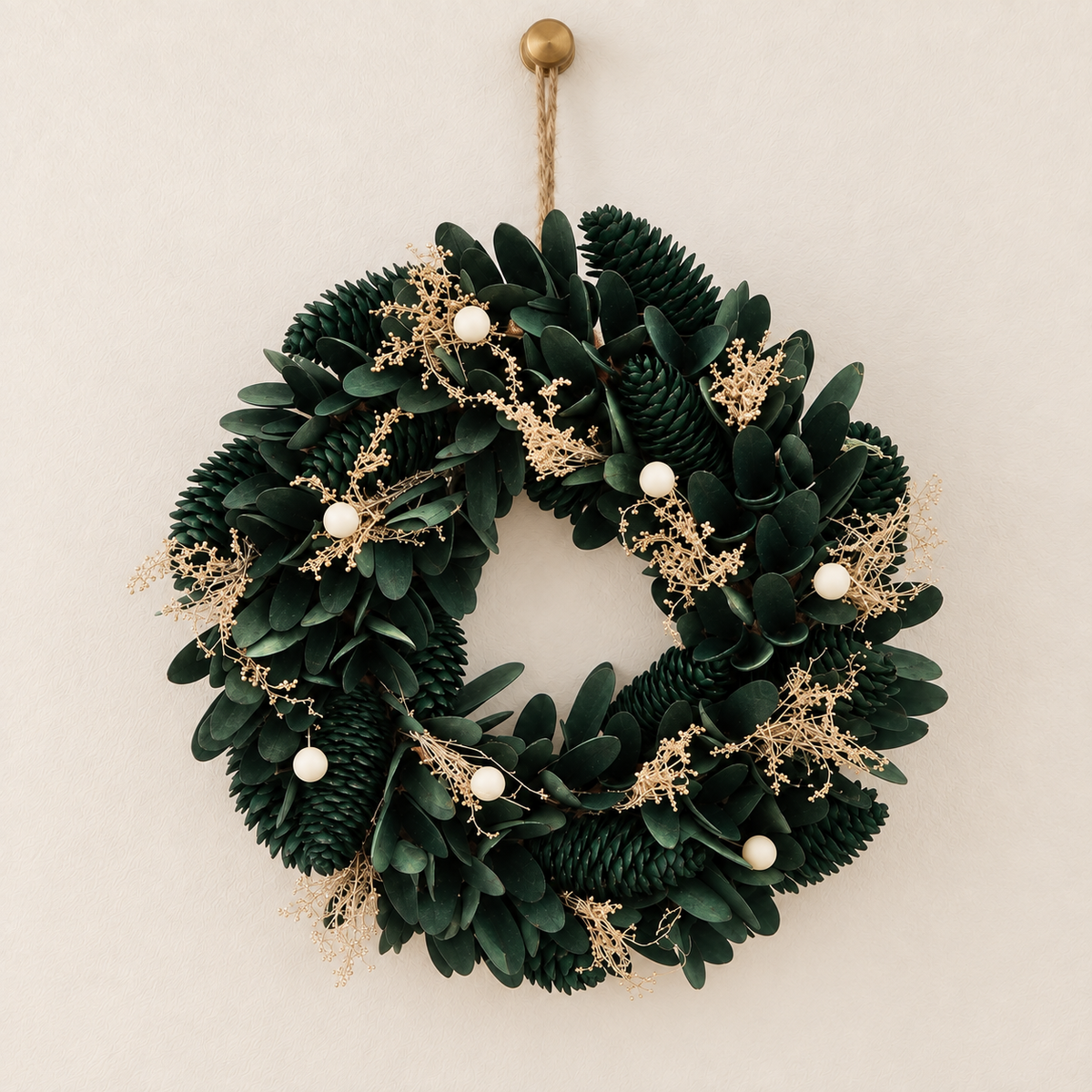 30cm White Berries Winter Wreath