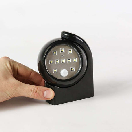 Outdoor Battery Operated Security Light with PIR Sensor