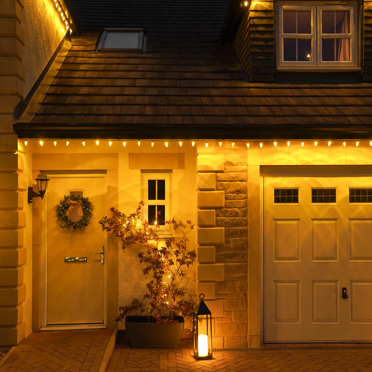 ConnectGo® Connectable C9 Pinecone Outdoor String Lights Warm White