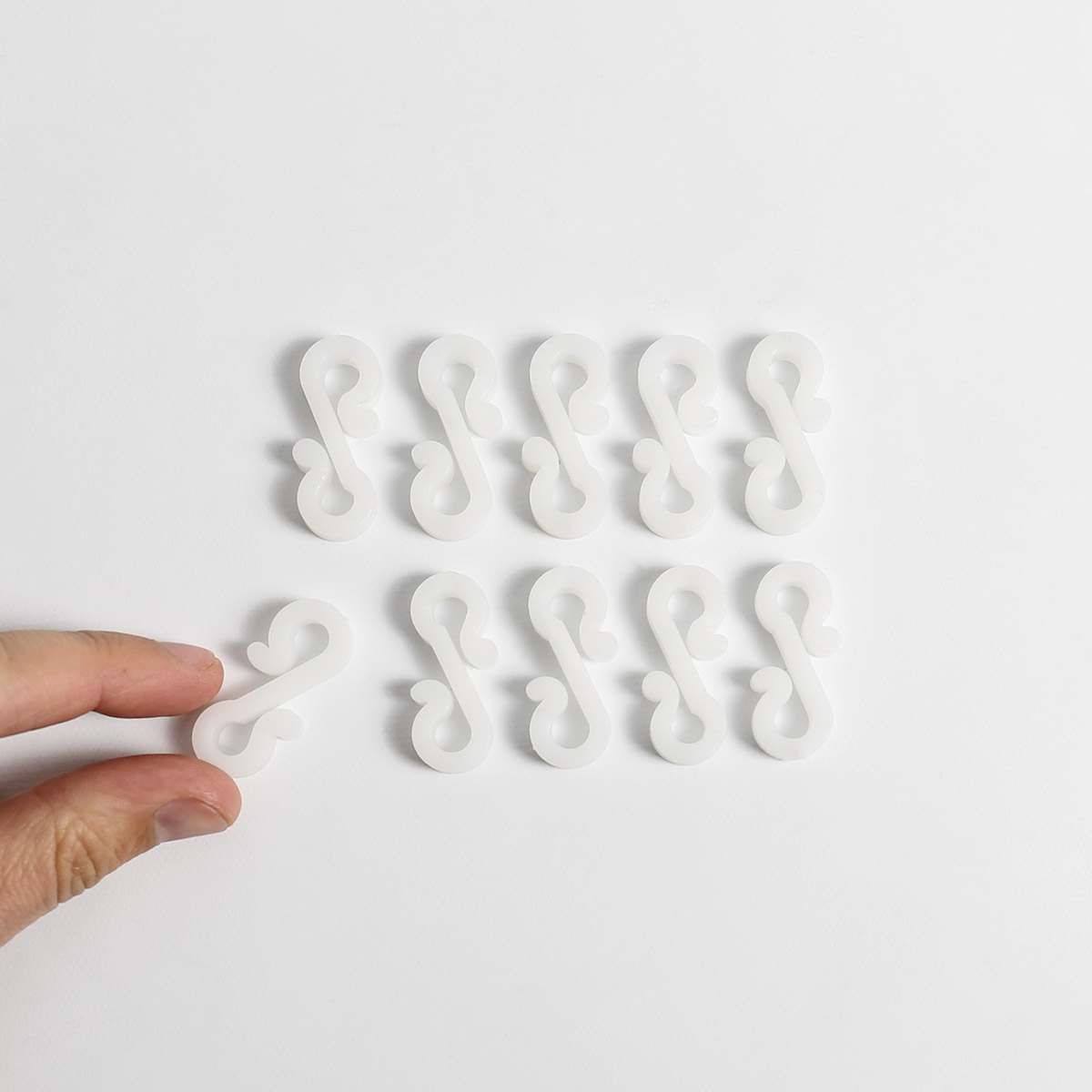 White 'S' Gutter Hooks for 20 metre Lights, 40 Pack