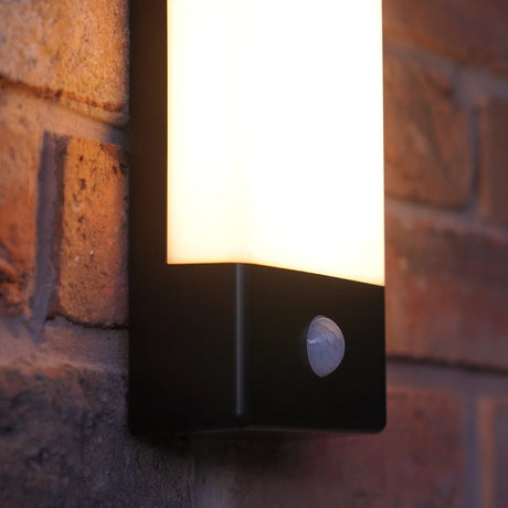 Outdoor Security Light PIR Sensor USB Rechargeable