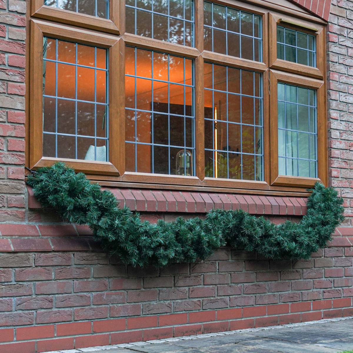 2.7m Outdoor Green Commercial Christmas Garland