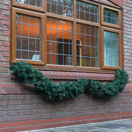 2.7m Outdoor Green Commercial Christmas Garland