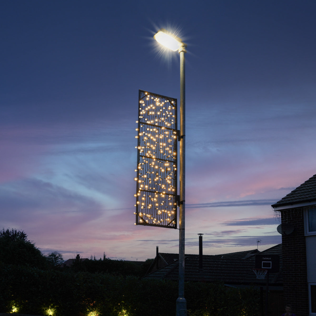 ConnectPro® 2m Outdoor Commercial Lamp Post Motif