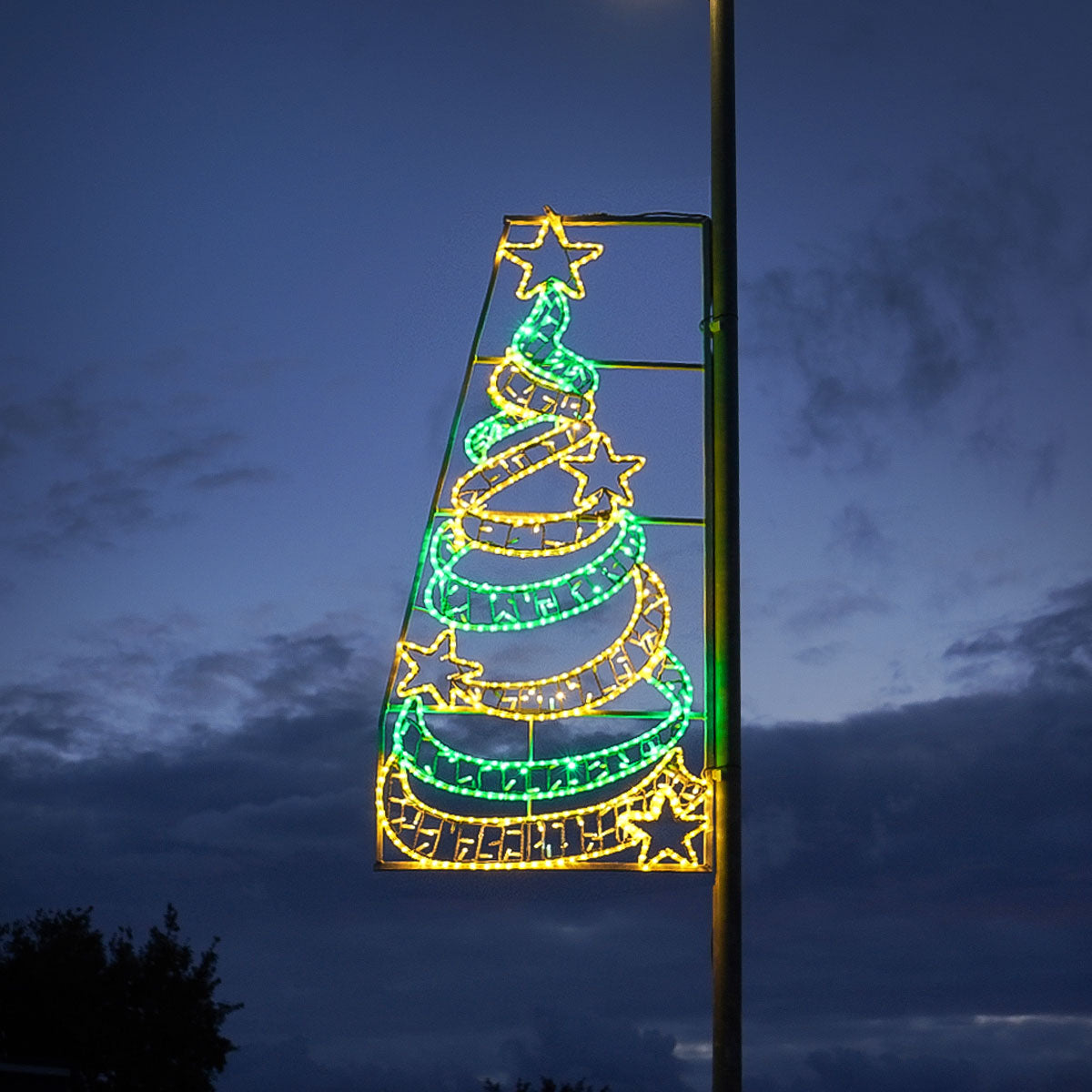 ConnectPro® 2m Tree Outdoor Commercial Christmas Light Lamp Post Motif