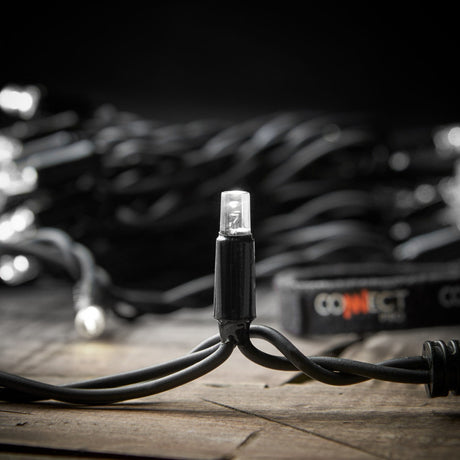 Connectable Flash Bulb String Lights on Black Rubber Cable