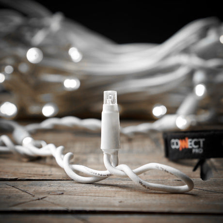 outdoor-icicle-lights-flash-bulb-leds-connectable-white-rubber-cable