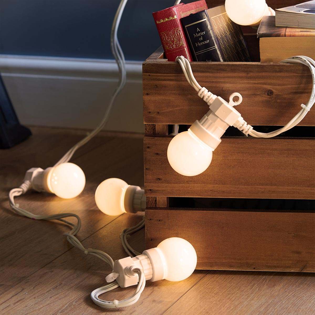 Connectable Festoon Lights with Frosted Bulbs on White Rubber Cable