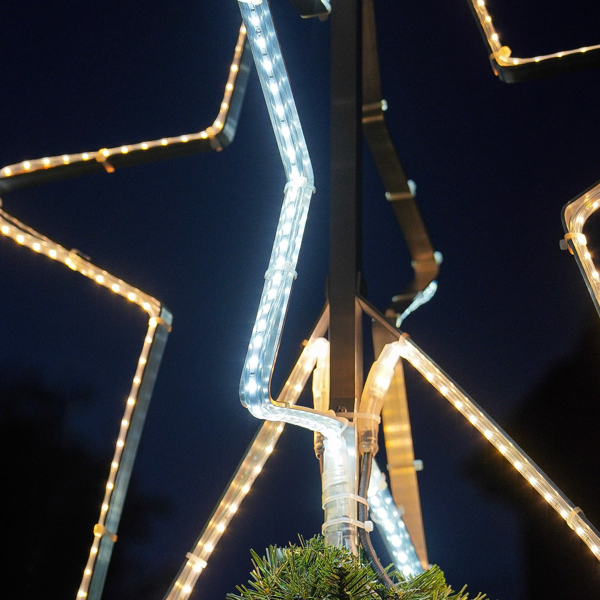 ConnectPro® 65cm Warm White & White Outdoor LED Star Tree Topper