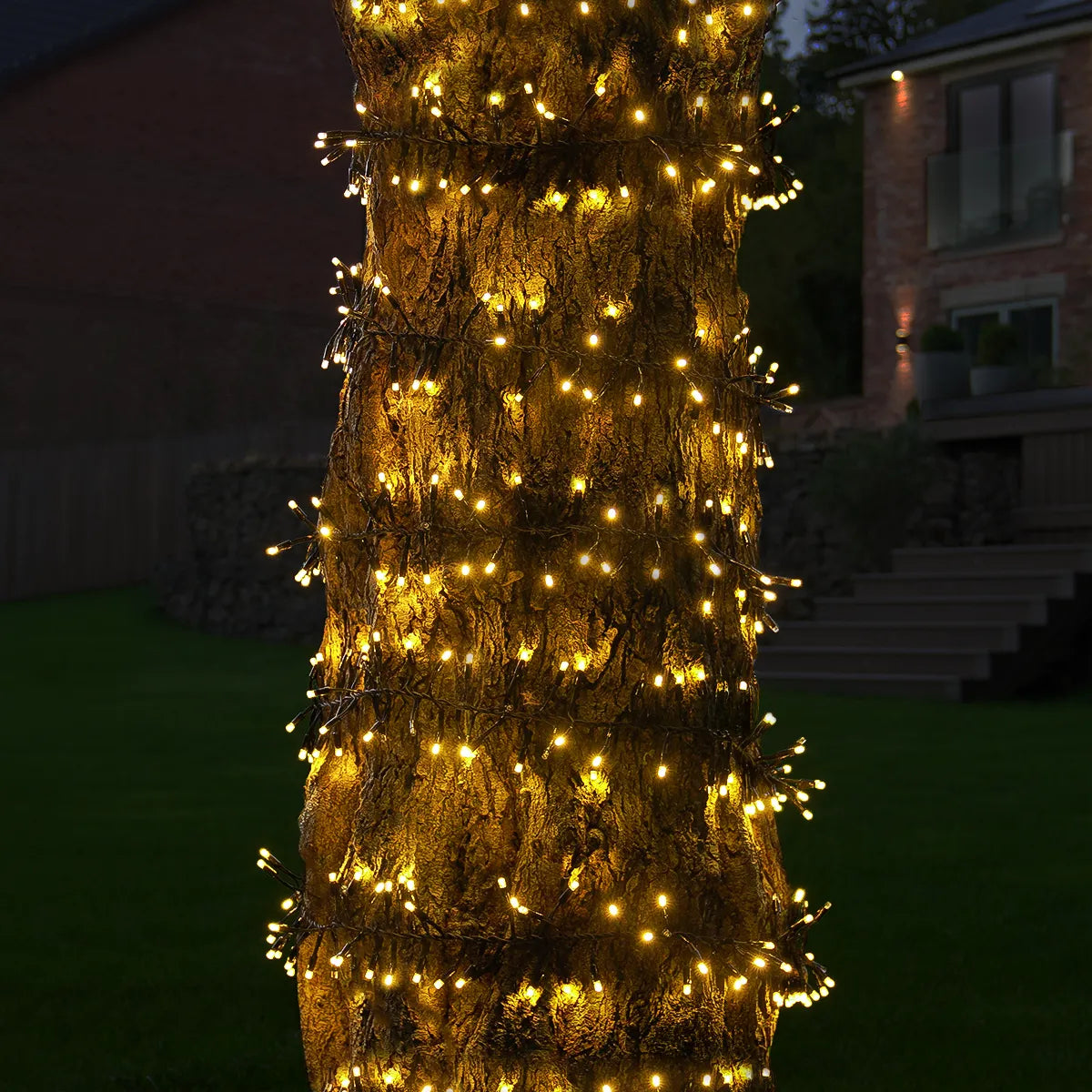 ConnectPro® Warm White Flashing Connectable Outdoor Cluster Lights On Black Cable