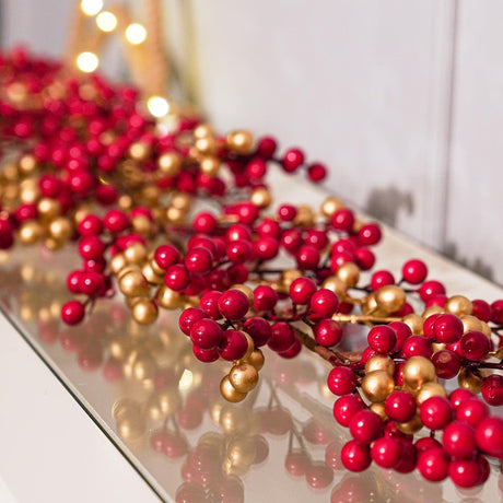1.3m Cluster Berry Christmas Garland