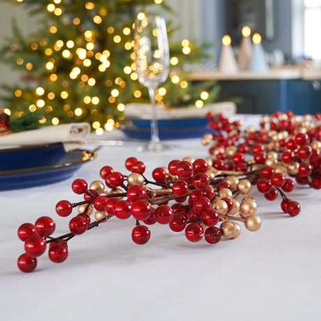 1.3m Cluster Berry Christmas Garland