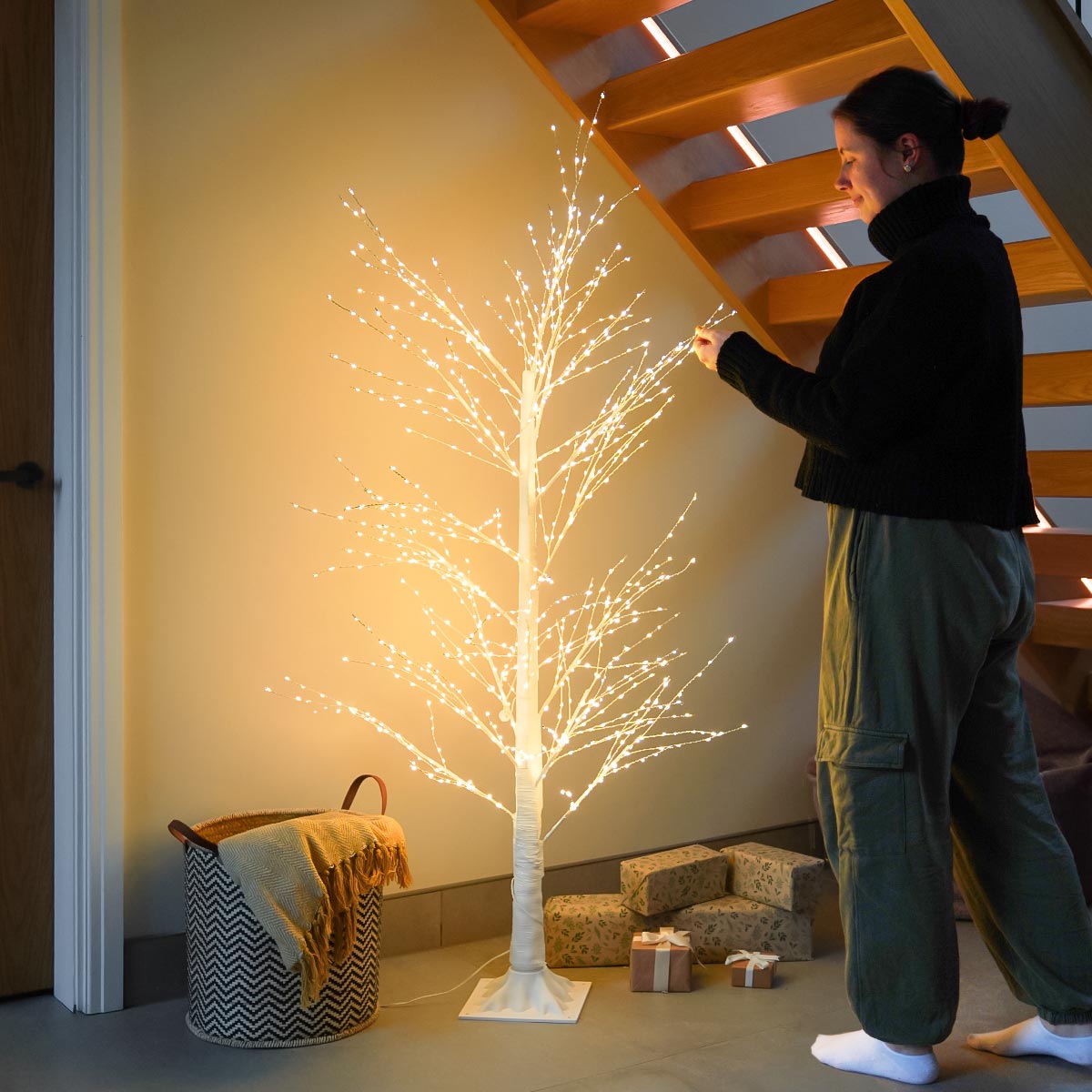 White Dewdrop Microdot Tree with Warm White LEDs