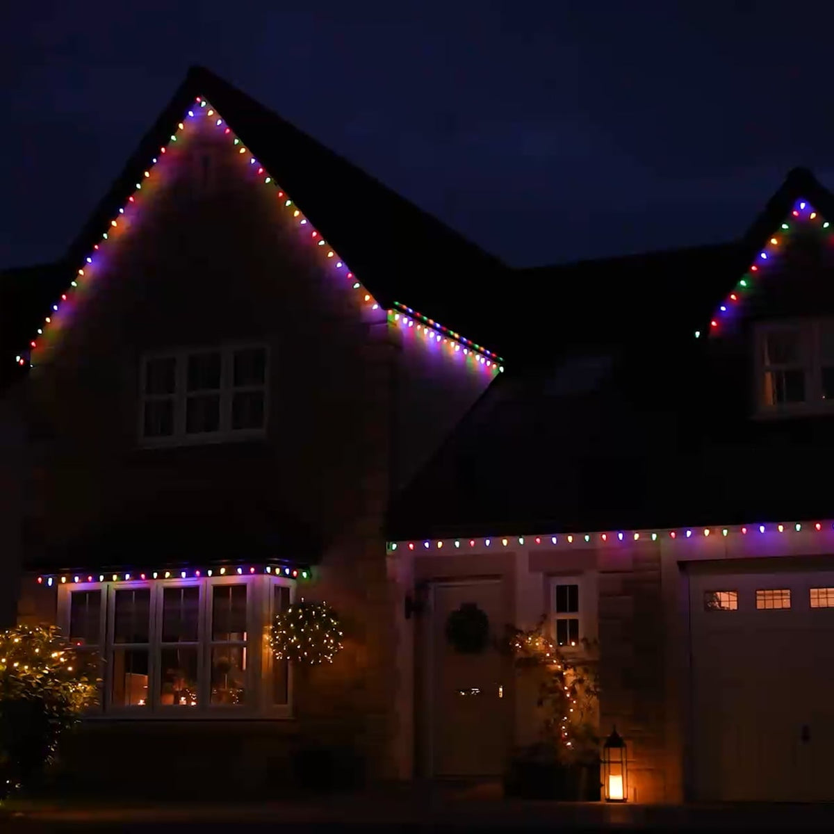 connectgo-connectable-c9-pinecone-outdoor-string-lights-multi-coloured